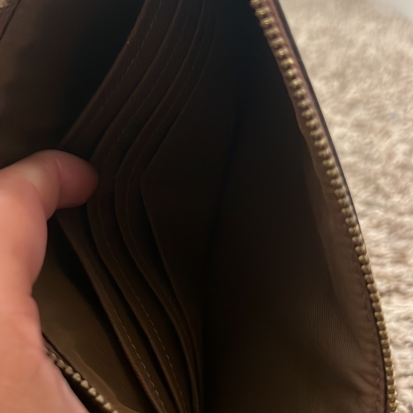 Coach double pouch carry all wallet!!! - Picture 5 of 5